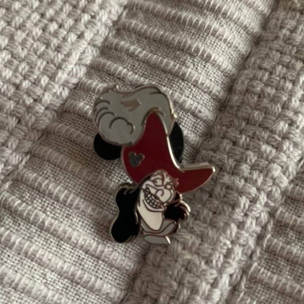 Captain Hook Hidden Mickey Peter Pan Disney Trading Pin